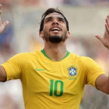 Paqueta je dobio Brazilski dres broj 10 kao zamjenski igrač